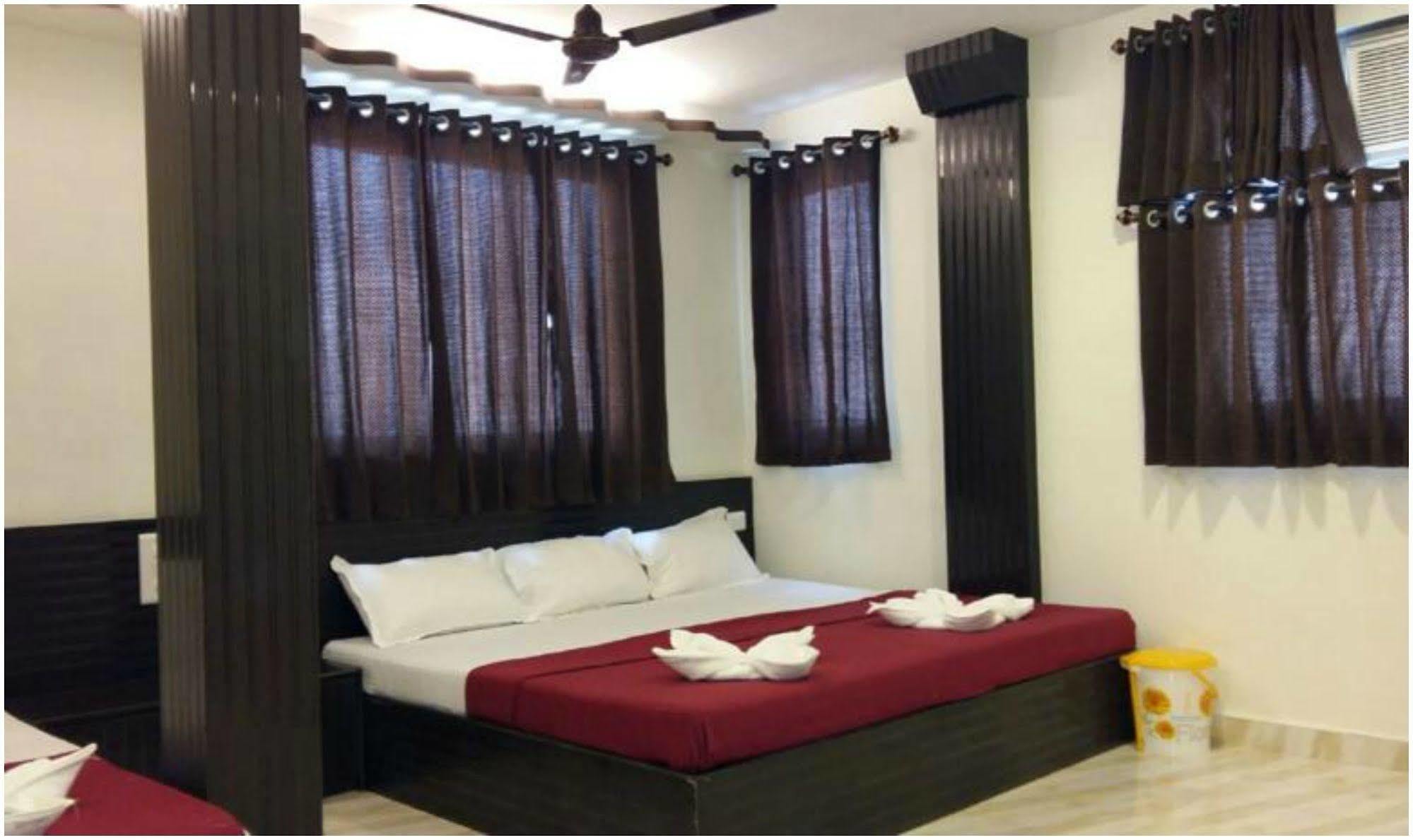 Oyo 76486 Silver Moon Mumbai Luaran gambar